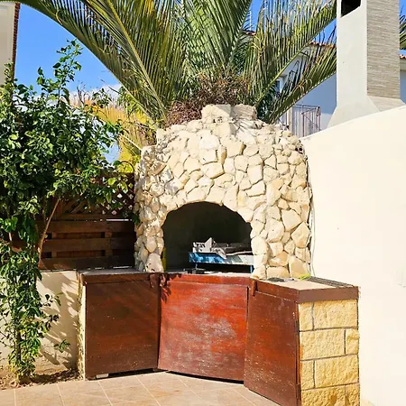 Townbeach With Private Pool Voroklini
