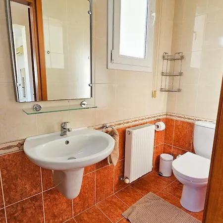 Villa Townbeach With Private Pool Oroklini
